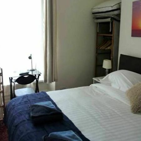 Rainbow Lodge Guest House พลีมัธ ภายนอก รูปภาพ