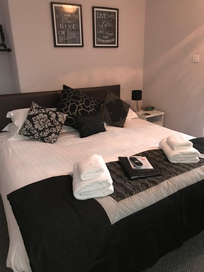 Rainbow Lodge Guest House พลีมัธ ภายนอก รูปภาพ
